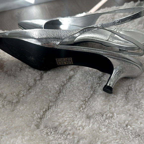 Persona Slingback Heel in Silver - Picture 3 of 5